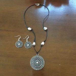 Trendy Necklace & Earring Set